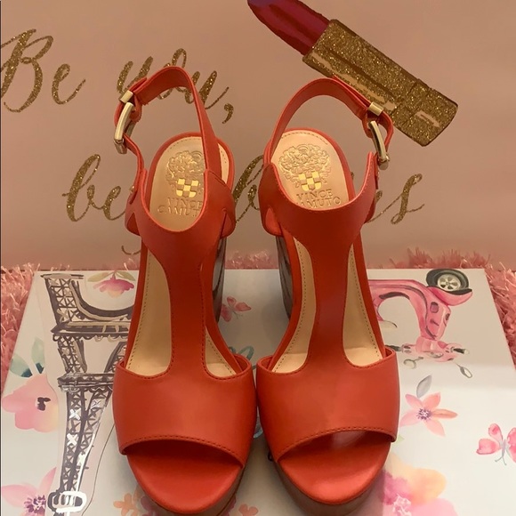 Vince Camuto Shoes - NWOT Vince Camuto wooden Wedge Heels Size 9. Coral